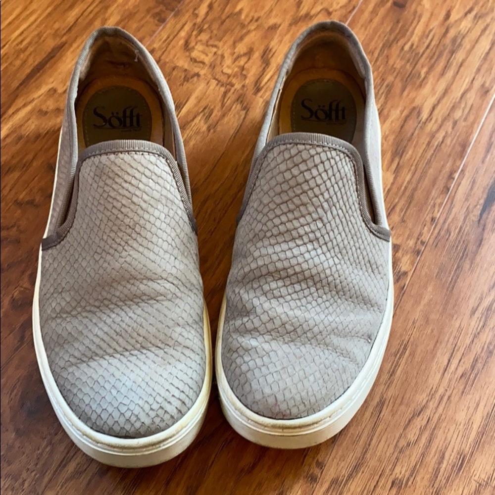 Sofft Somer sneaker in snare gray Thai snake color